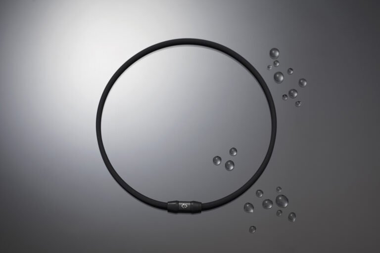 Colantotte Sports Necklace SR140 Next on a black background